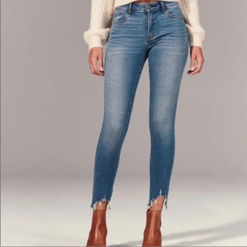 Abercrombie and Fitch - The Super Skinny Ankle Mid Rise